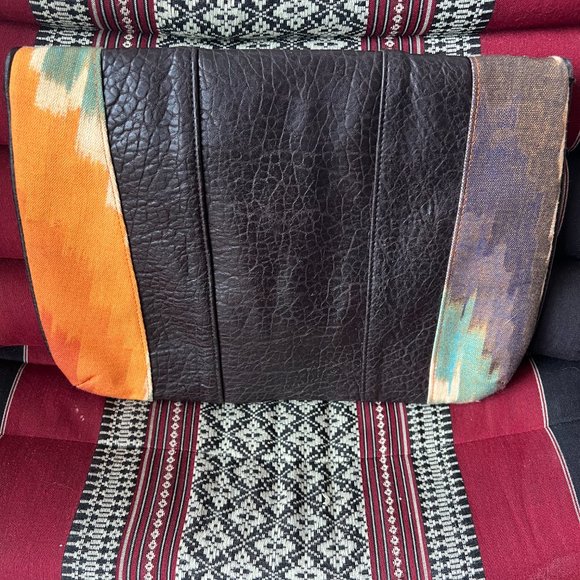 Be by Brenna - handmade clutch purse - Picture 5 of 5